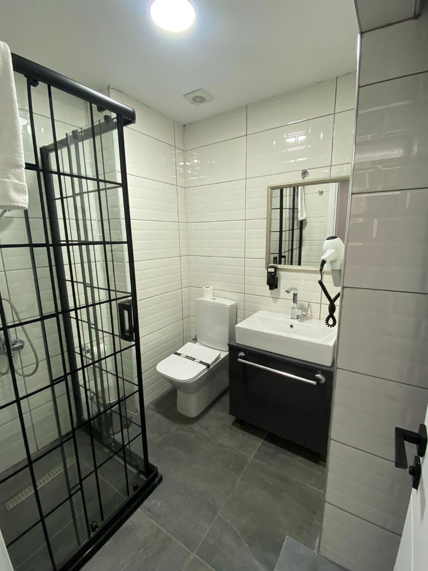 Comfort Center Suit Hotel أديرني المظهر الخارجي الصورة